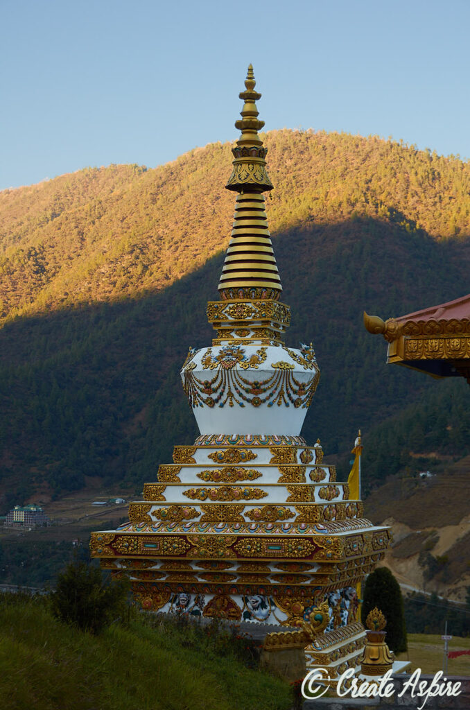 Decorative pagodas on the outer rim of complex